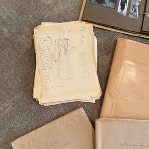 VINTAGE FASHION DESIGN GROUPING (YAEGERS FURS SCRAPBOOKS AND MORE) - P322