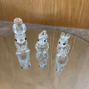 B469 Swarovski Crystal figurines grouping (beaver is damaged)