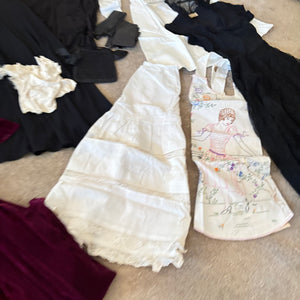 VINTAGE AND ANTIQUE CLOTHING GROUPING - P206