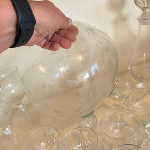 VINTAGE GLASSWARE GROUPING (ETCHED PUMCH BOWL AND MORE) - P285