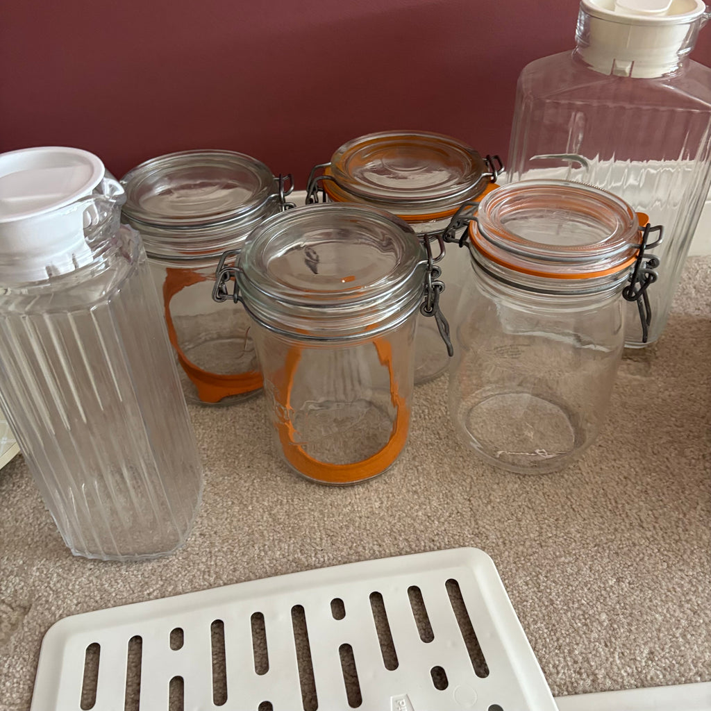 E895 Kitchen grouping (crockpot and more)