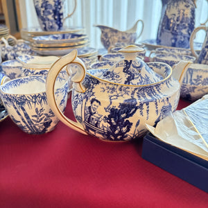 157 PIECE VINTAGE ROYAL CROWN DERBY BLUE MIKADO CHINA (IN EXCELLENT CONDITION) - P104