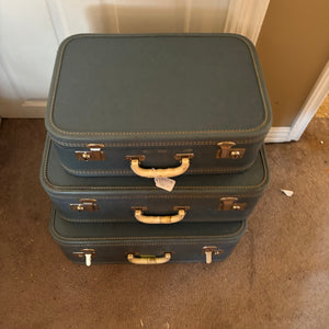 Set of 3 Vintage Suitcases - R360