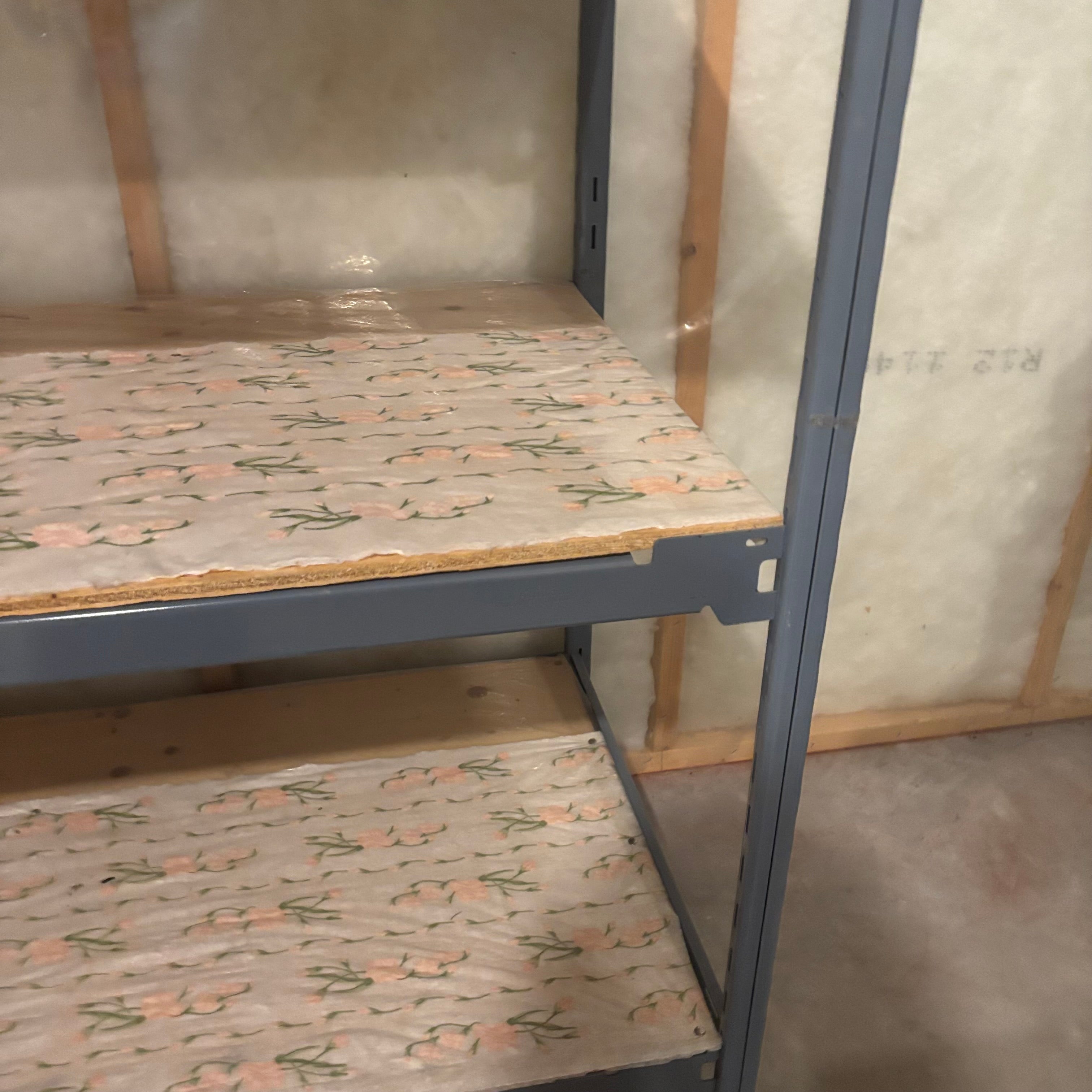 E868 Single large metal shelving unit