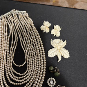 Vintage Jewelry Grouping - N304