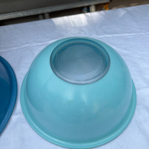 Vintage Ambre Blue Pyrex Bowls R380