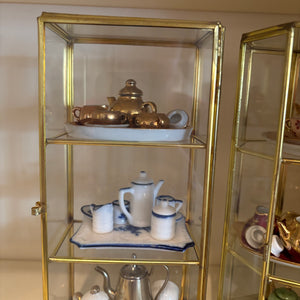 VINTAGE MINI TEACUPS WITH 2 DISPLAY CASES - P257