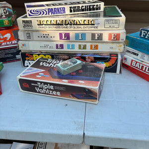 Vintage Games Grouping (Parcheesi, Battleship and More) - R309