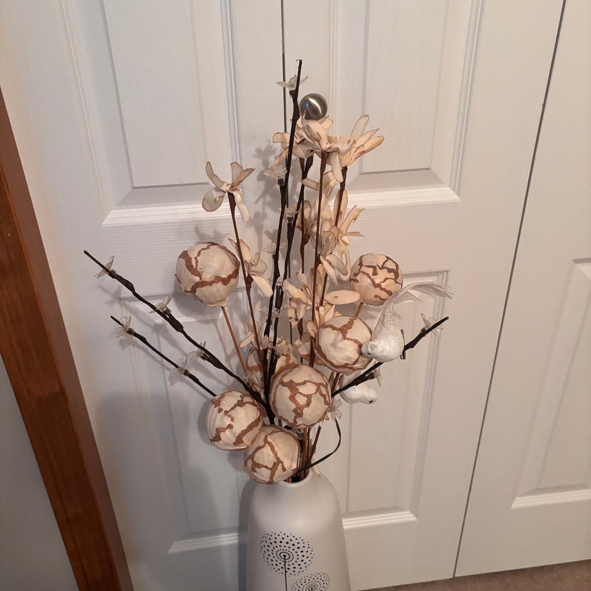 X240 White stoneware Vase grouping
