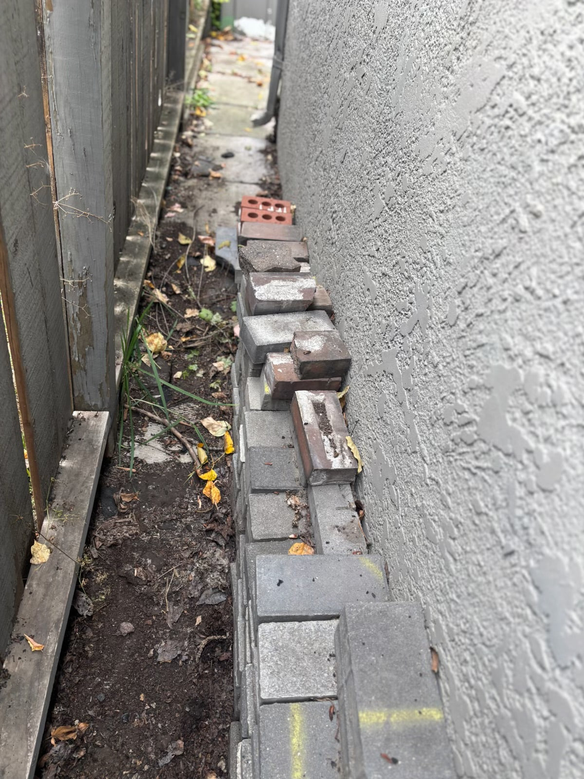 E325 random bricks grouping