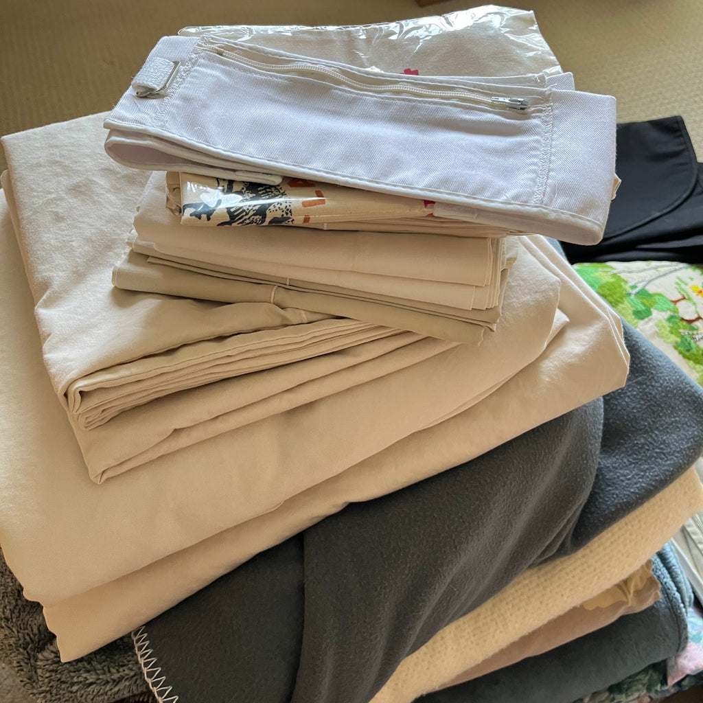 B334 Linen closet contents