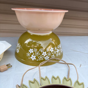 Vintage Grouping (Pyrex and More) - R382