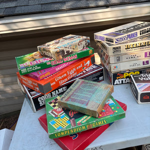 Vintage Games Grouping (Parcheesi, Battleship and More) - R309