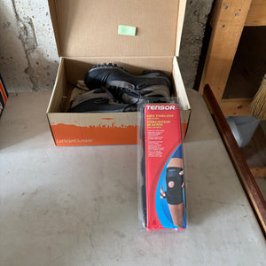 Size 8.5 Women's Merrell Hiking Boots - M361