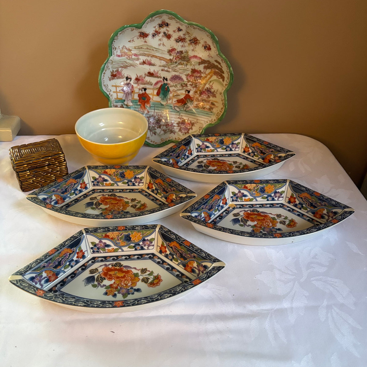 E138 Vintage Asian themed porcelain and more grouping