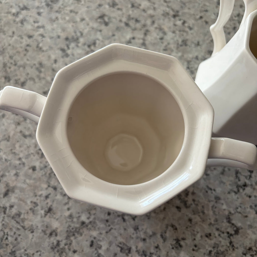 E891 Soup tureen kitchen grouping