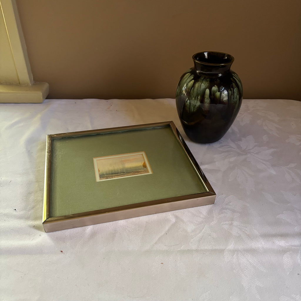 E157 Vintage artwork and pottery vase