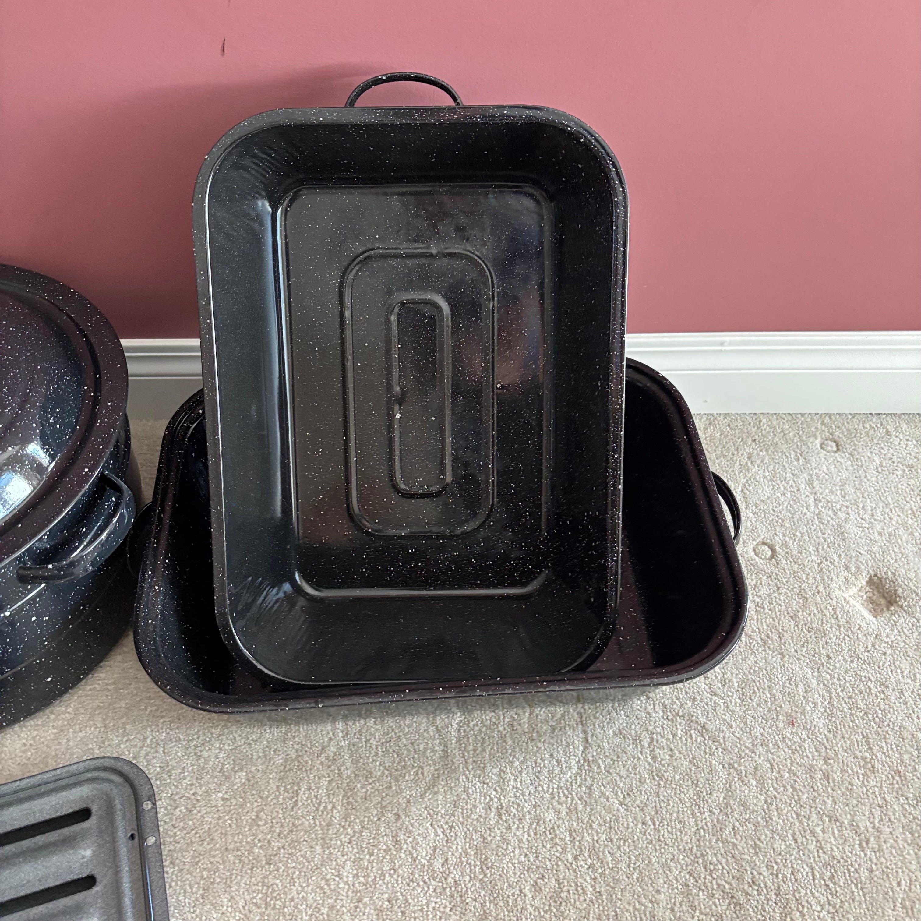 E888 Vintage Kitchen grouping (Roaster and more)