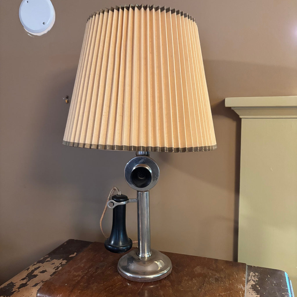 E114 Antique phone table lamp (untested)