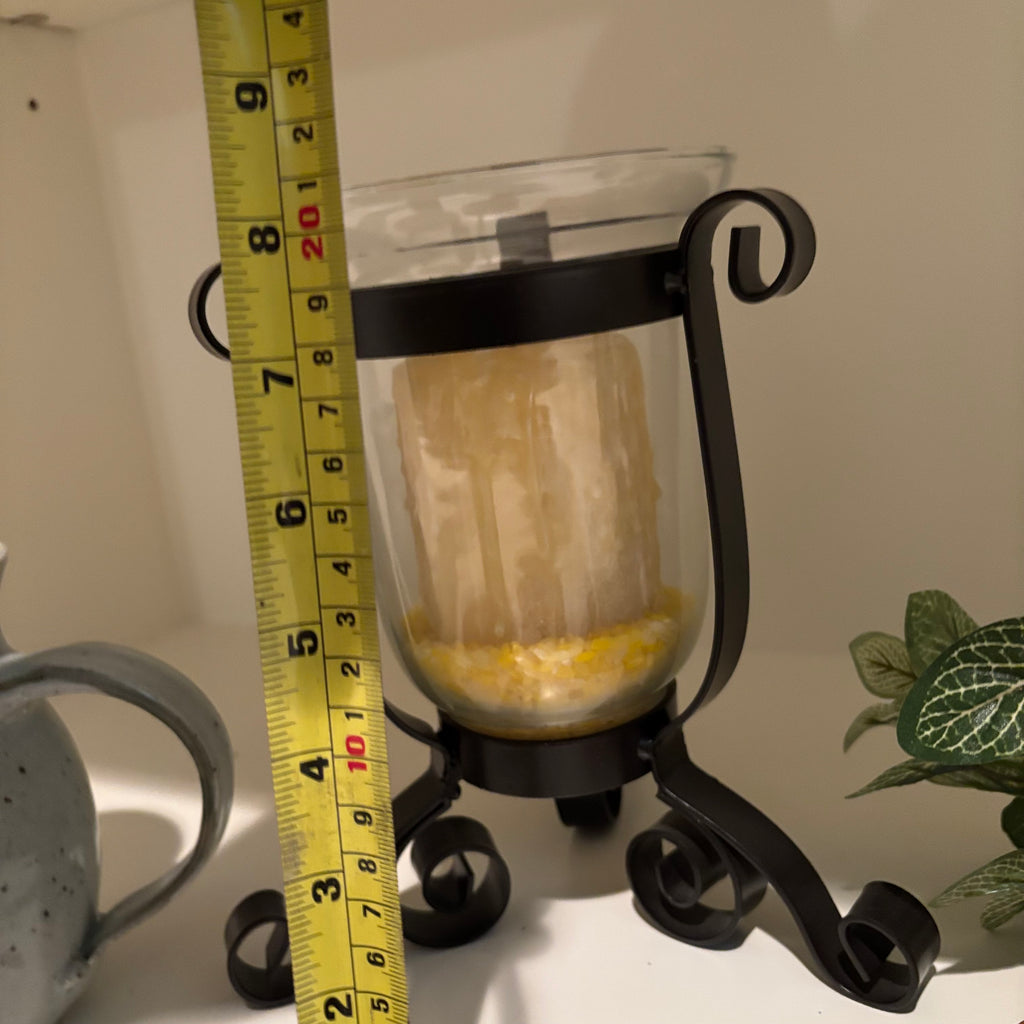 E865 Home decor grouping (earthenware and more)