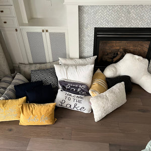 Throw cushion grouping - J503