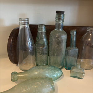 ANTIQUE AND VINTAGE GLASS BOTTLES GROUPING - P261