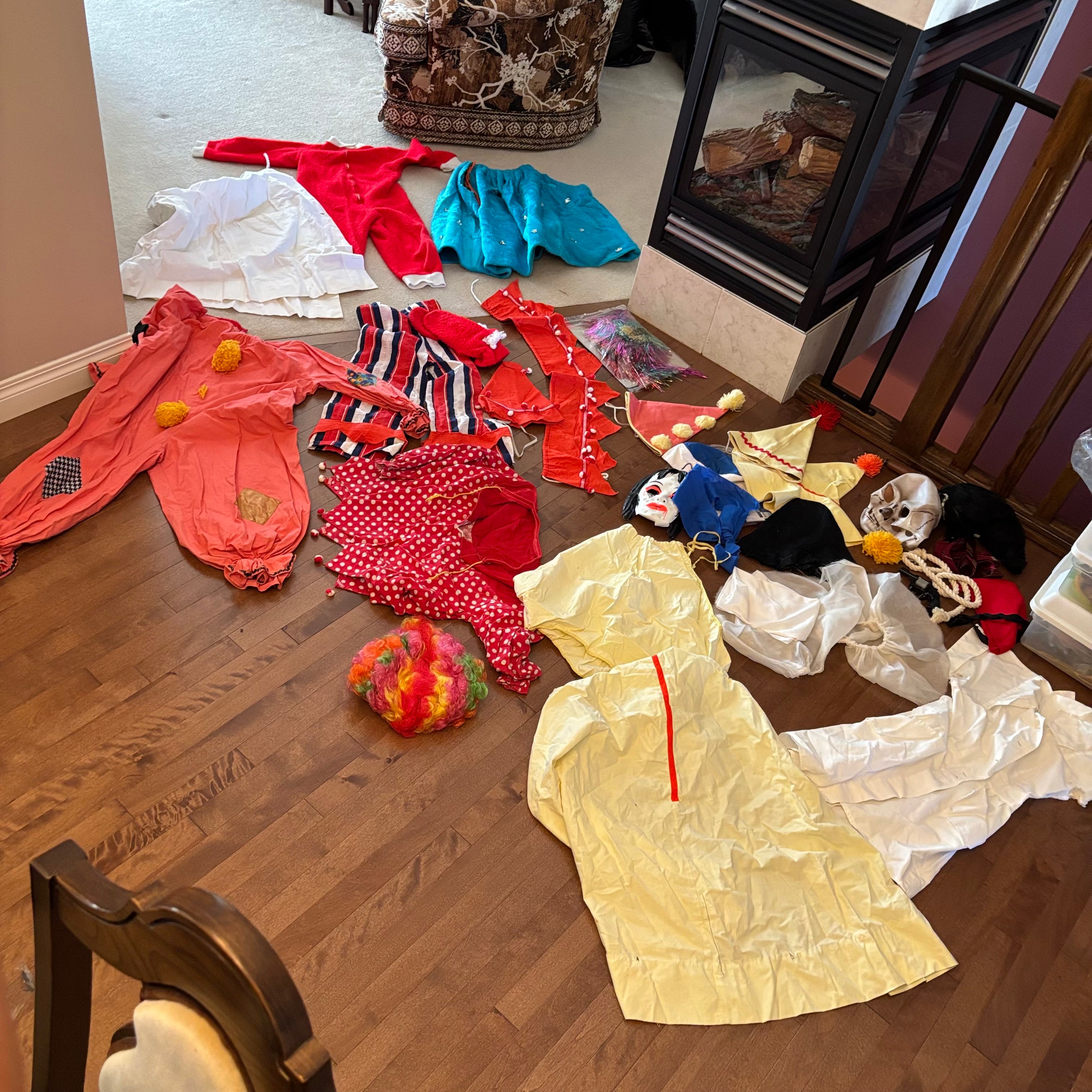 E881 Vintage Halloween costumes grouping