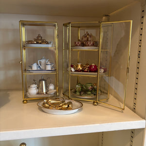 VINTAGE MINI TEACUPS WITH 2 DISPLAY CASES - P257