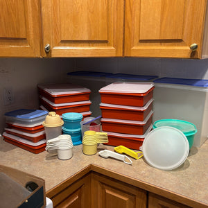B404 Vintage Tupperware Grouping (Measuring Cups, XL Containers and More)