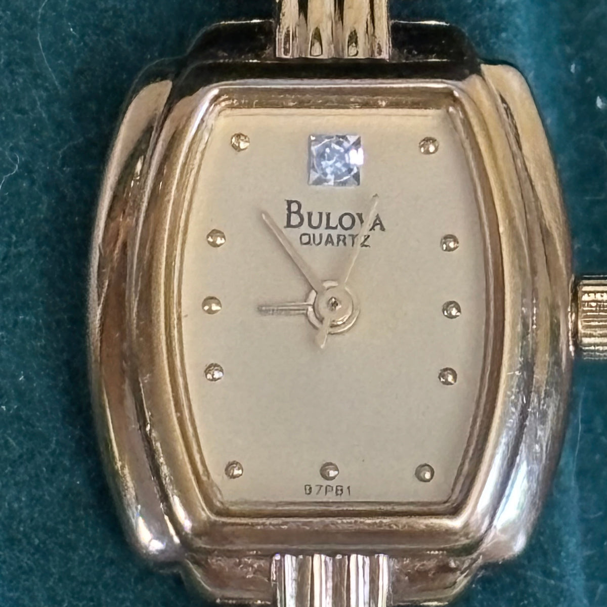 R318 Vintage Bulova ladies' quartz cocktail watch