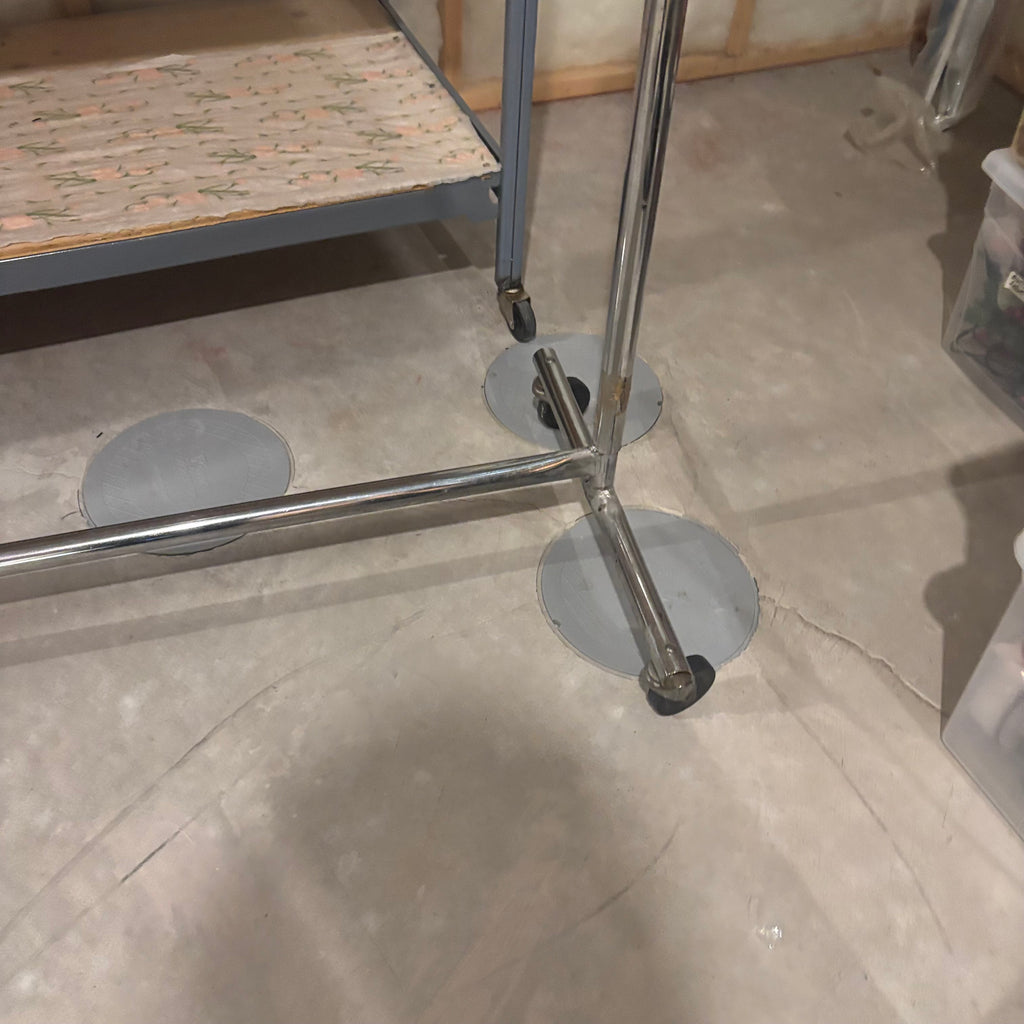E869 Heavy duty metal clothing rack and vintage chest (shelf behind is not included)