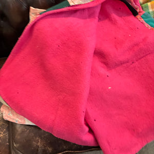 4 VINTAGE BLANKETS - P142