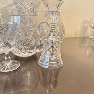 VINTAGE CRYSTAL AND GLASS GROUPING - P108