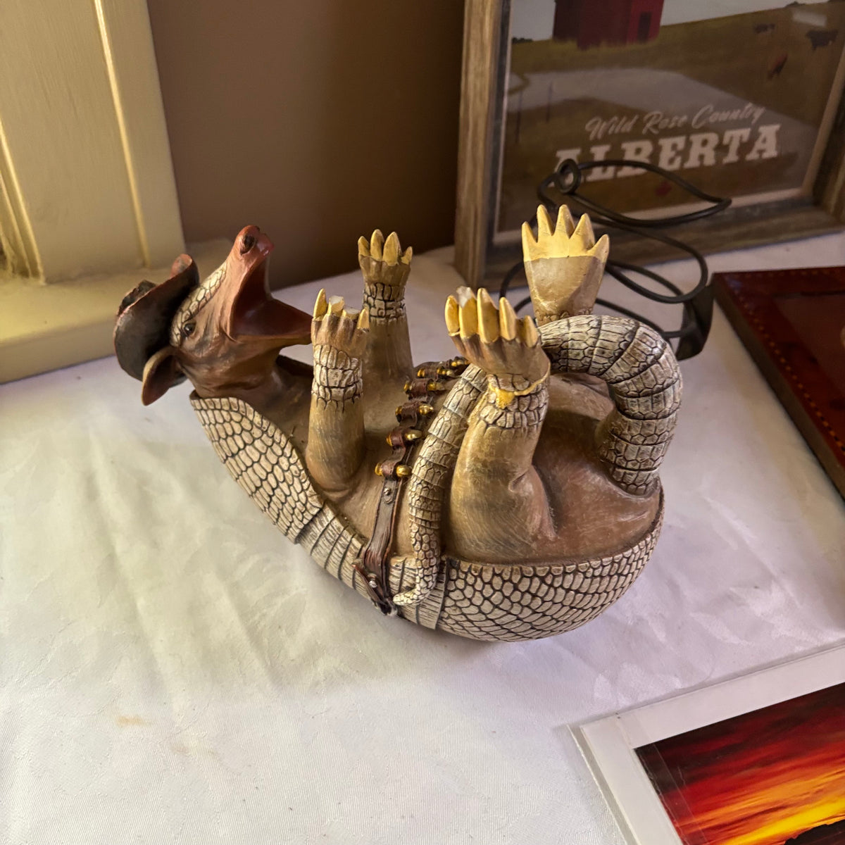 E156 Decor grouping (armadillo wine bottle holder and more)