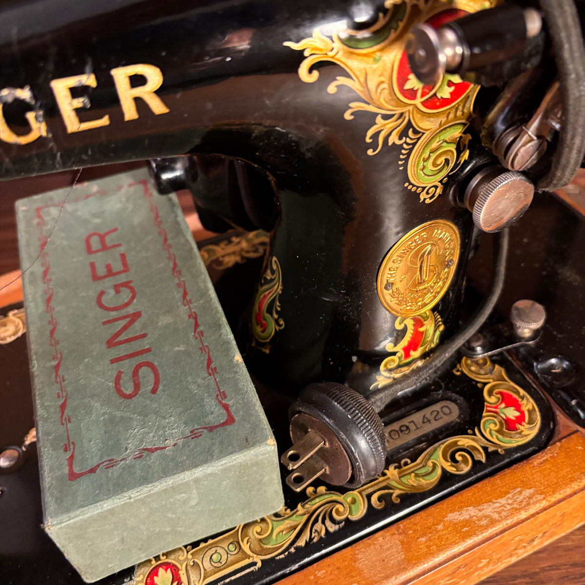 K400 Vintage singer sewing machine