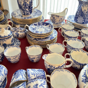 157 PIECE VINTAGE ROYAL CROWN DERBY BLUE MIKADO CHINA (IN EXCELLENT CONDITION) - P104