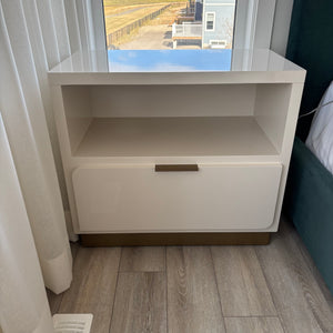 Sunpan Jenkins Nightstand in High Gloss Cream - G330