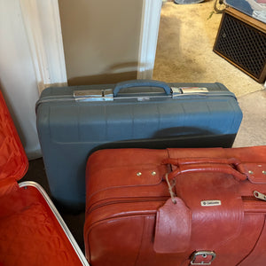 5 Vintage Cases/Suitcases - R361