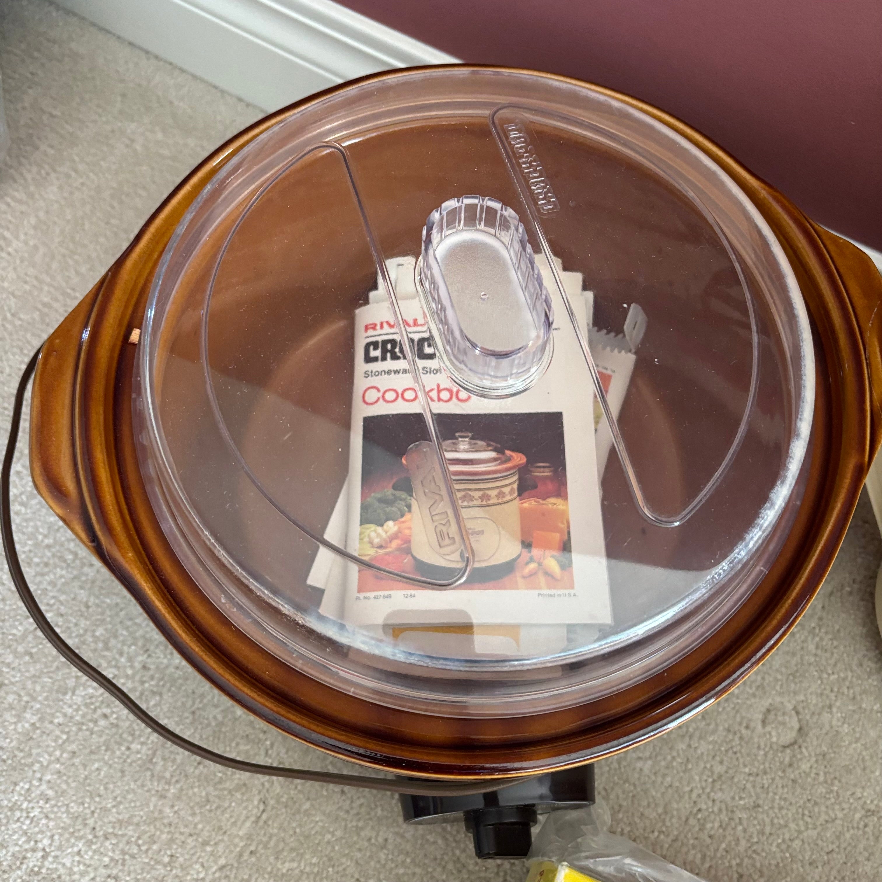 E887 Vintage Kitchen grouping (Thermoses and more)