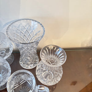 VINTAGE CRYSTAL AND GLASS GROUPING - P108