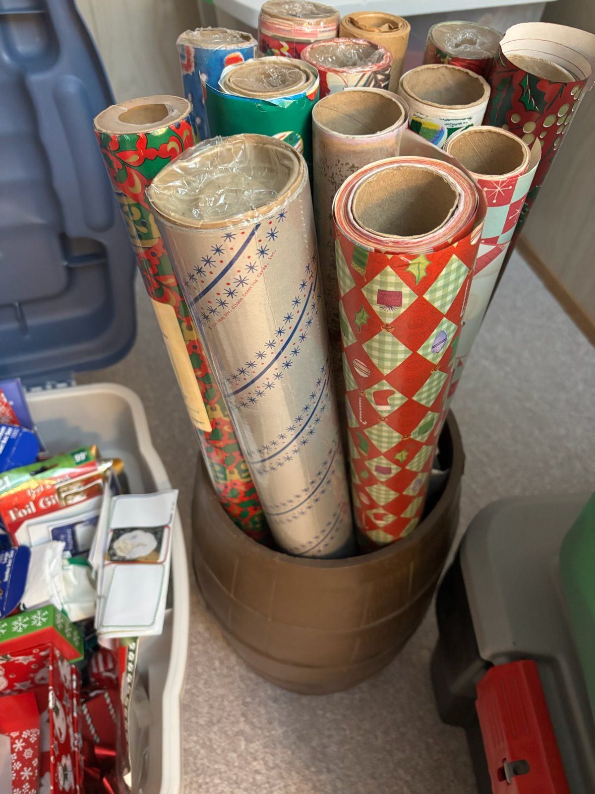 K501B Christmas grouping (Santa, Mrs clause and more)