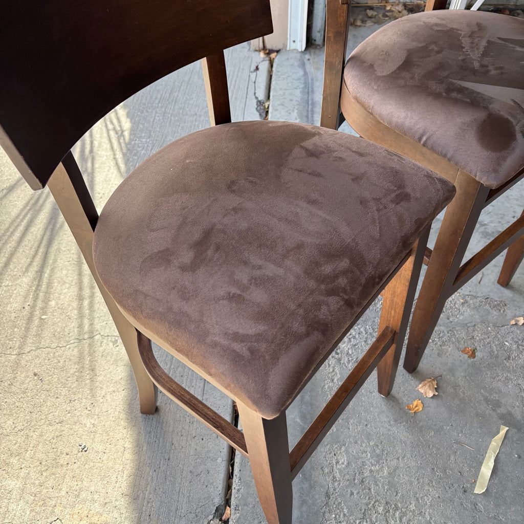 Y154 Set of 2 Countertop Height stools with brown microfibre seats
