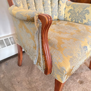 VINTAGE ARMCHAIR WITH TUFFTED BACK (2ND CHAIR ALSO AVAILABLE BUT BROKEN) - P178