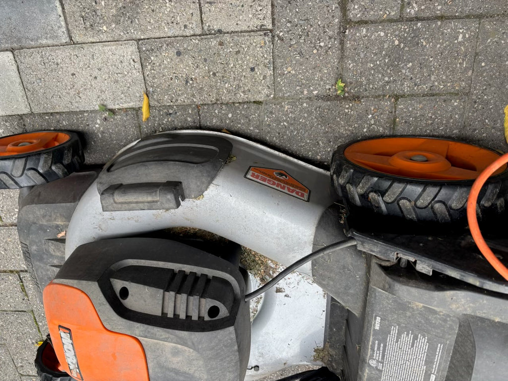 E321 Electric lawnmower