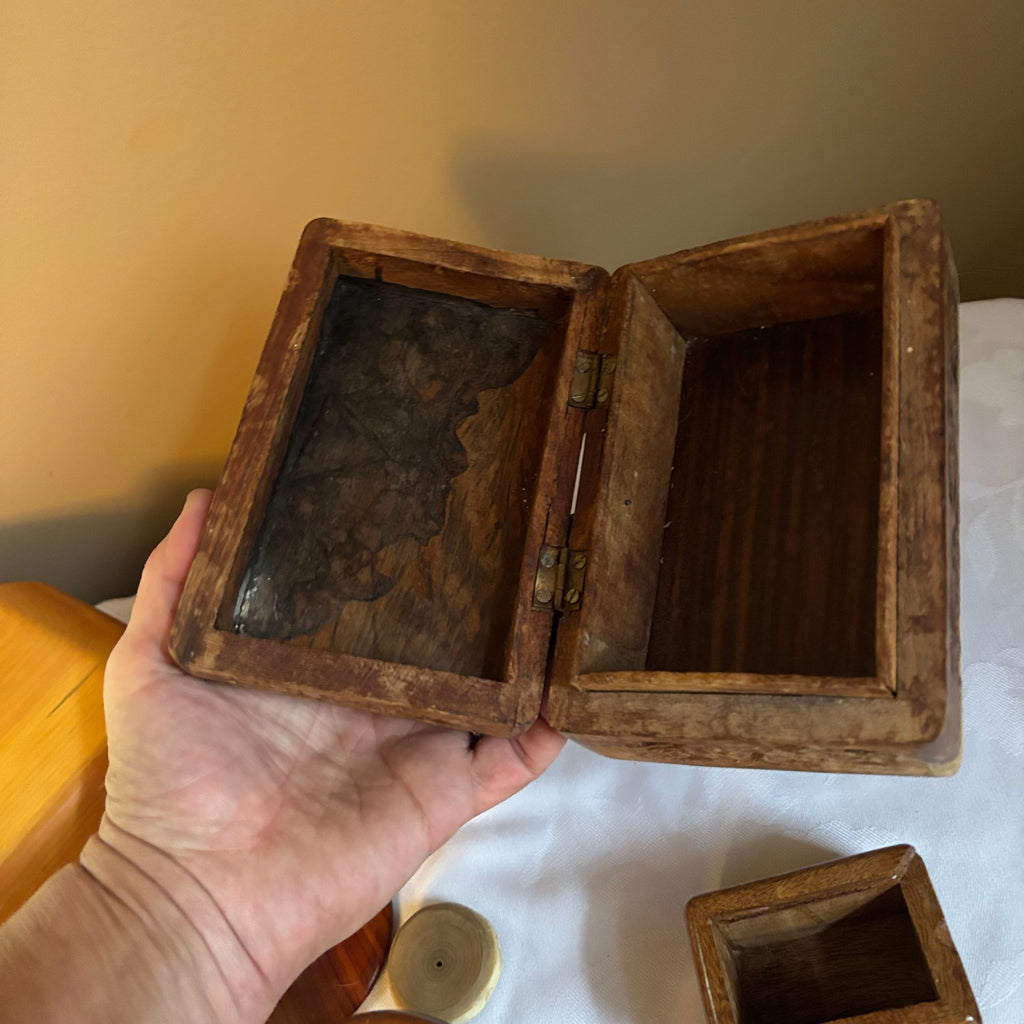 E134 Vintage wooden boxes grouping