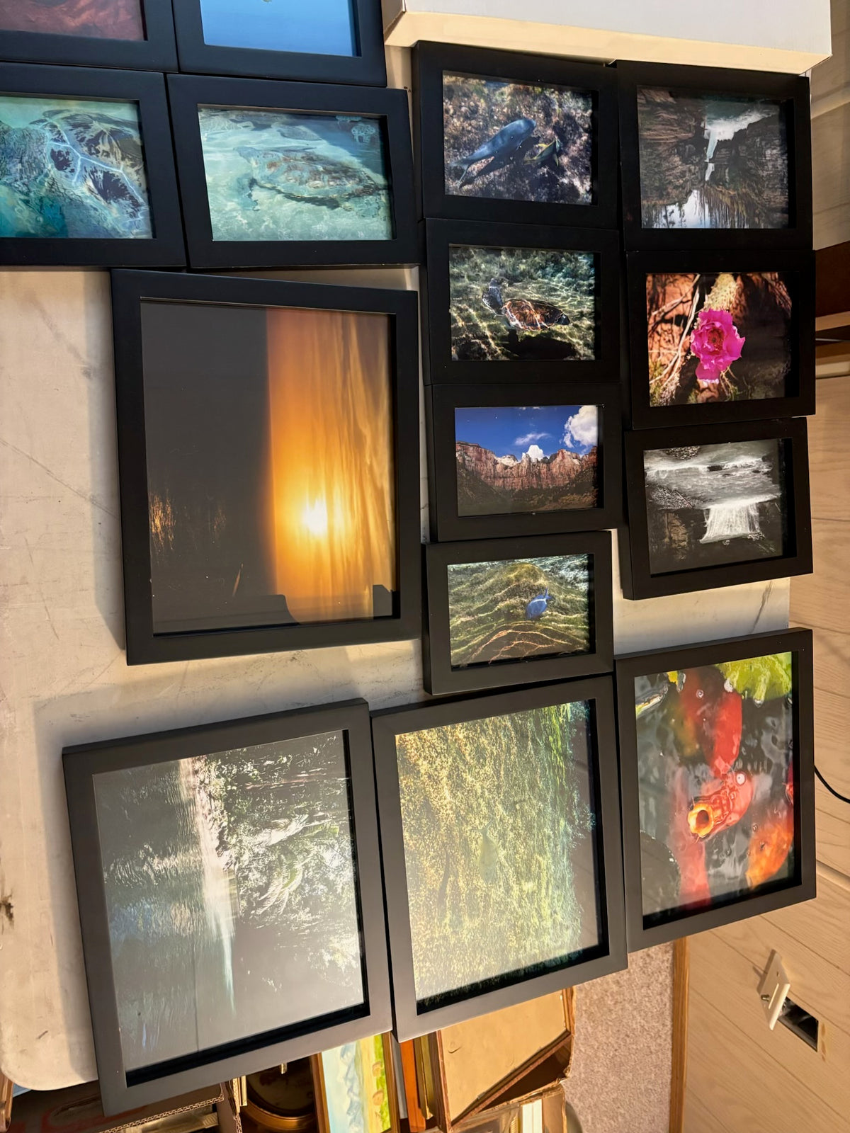 K513B Picture frames and photo albums grouping