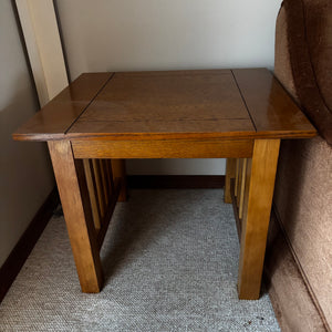 Shaker Style Solid Wood End Table - V113