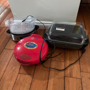 Kitchen grouping (quesadillas maker and more) - M114