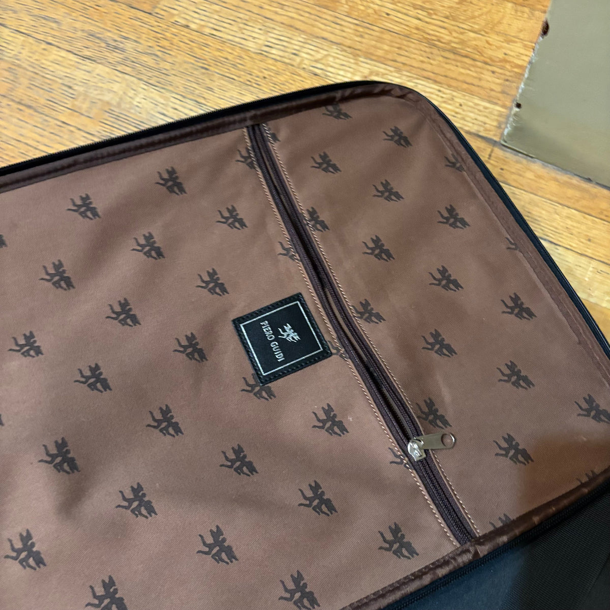 E139 Piero Guidi "Magic Circus" Trolley Case grouping