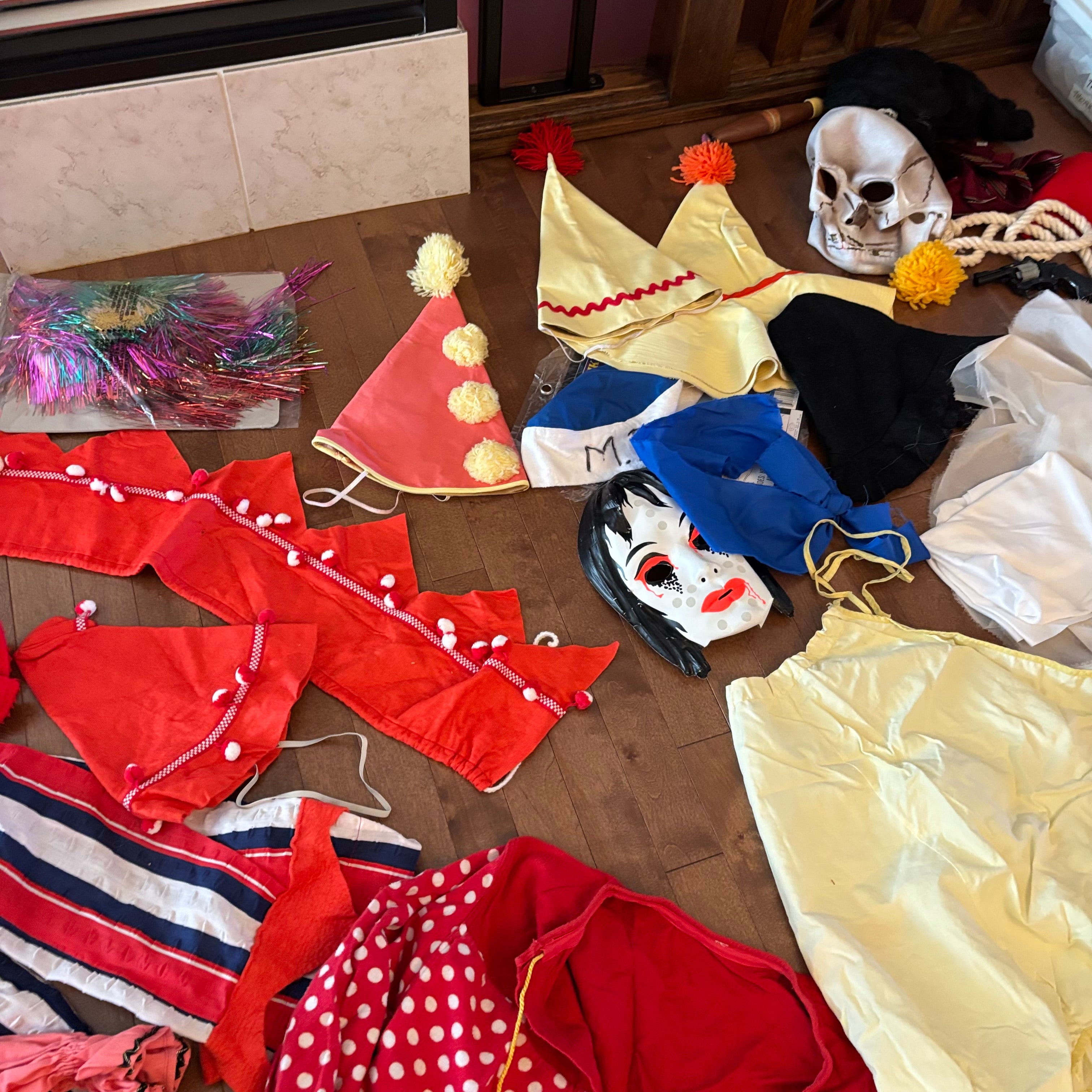 E881 Vintage Halloween costumes grouping